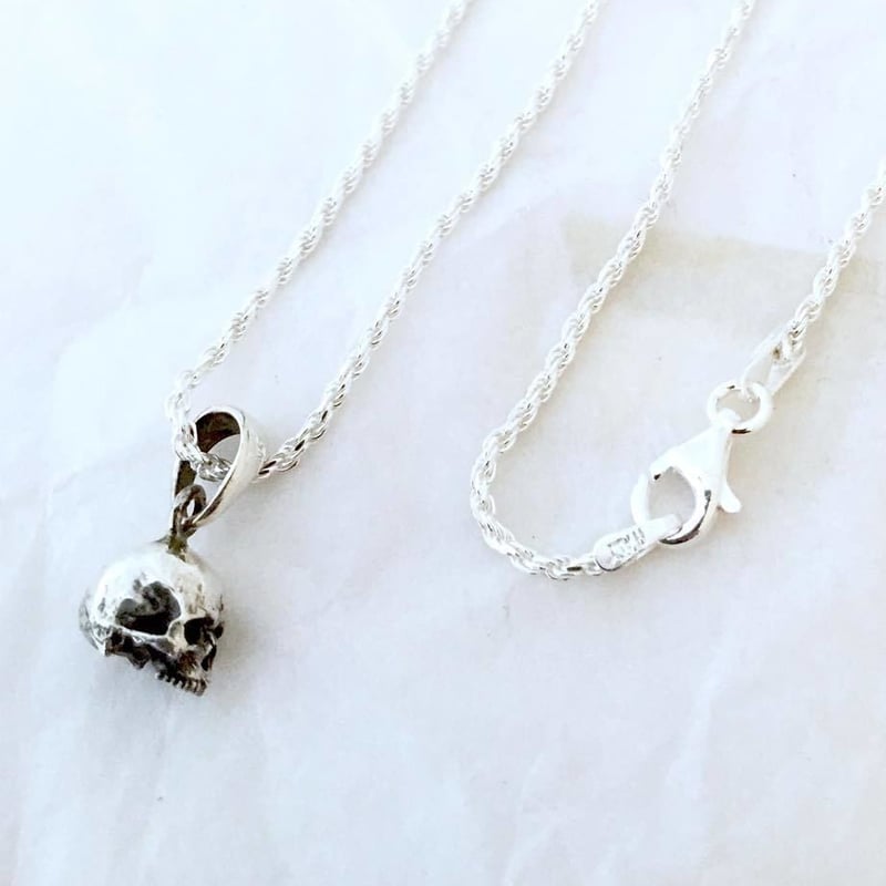 即納可能!小さいドクロのペンダント】スカルトップ02ペンダント 即納可能!小さいドクロのペンダント】スカルトップ02ペンダント