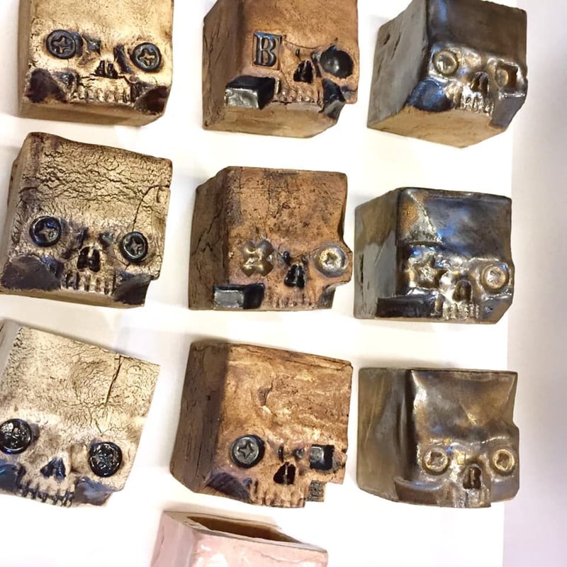 即納可能！】キューブスカル（中）～小物入れ～[大友窯SKULL] | 上州