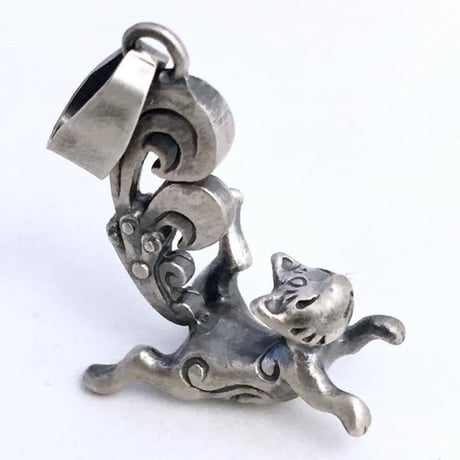 【即納可能！】子猫又（ペンダントトップ）［林檎屋］