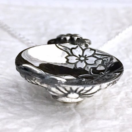 花杯(ペンダントトップ）［銀燭］