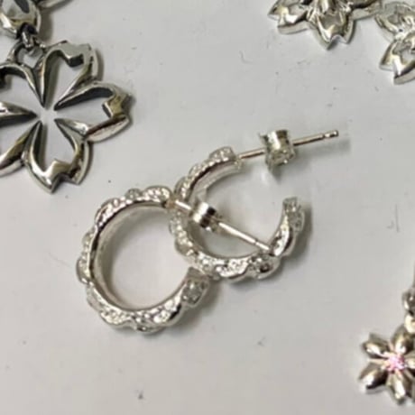 舞花ピアス［銀燭］