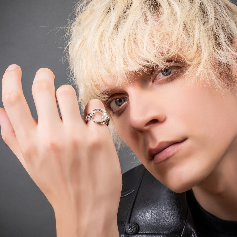 野*願様 新品ARTEMIS KINGS クレセントムーンリング シルバー925 新品ARTEMIS KINGS クレセントムーンリング シルバー925 - メルカリ