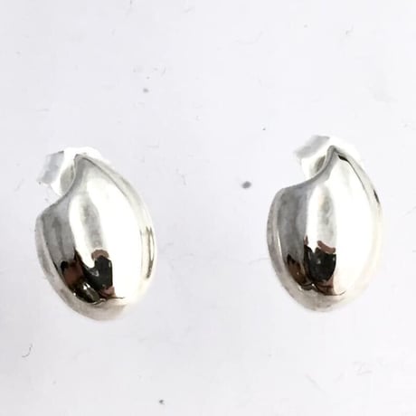お米ピアス　ツキサシ［銀燭］