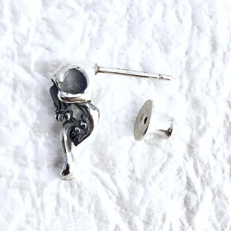 ヨルサコフピアス［銀燭］