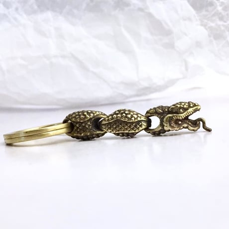 tattoo-snake keyring［kinsfolk］