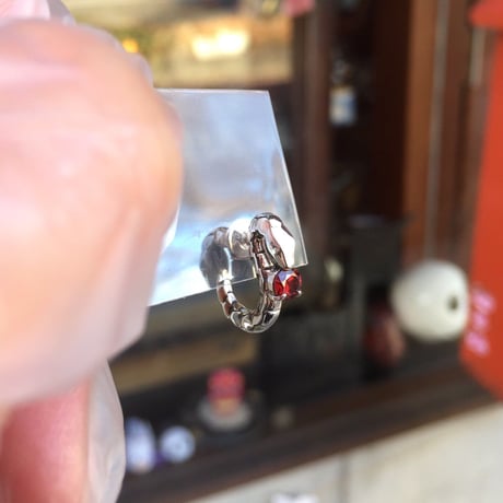 【蛇のピアス】サーペントバイパーシルバーピアス［Bizarre］