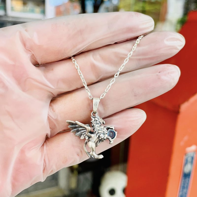 1点限定】グリフォン・ブルートパーズ（ペンダントトップ）［林檎屋