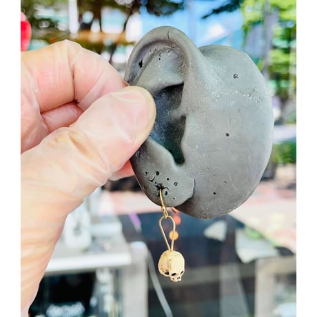 【SOLD OUT!！】豆ドクロピアス（片耳用1個ピアス）［大友窯SKULL］