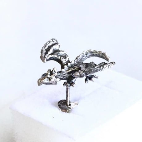 【即納可能！】ドラゴン（ピアス）[林檎屋]