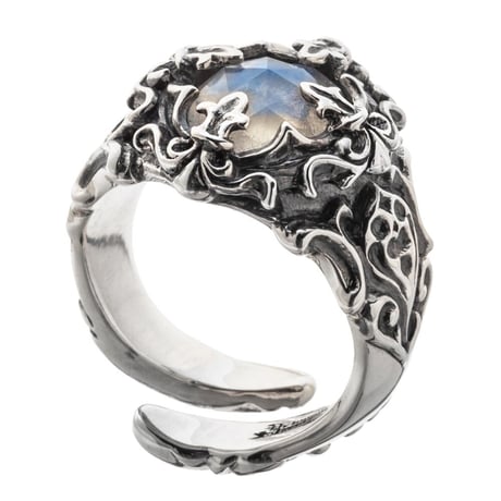 【即納可能！】ローズカットブルームーンリング　~Rose cut blue moon ring~　［Artemis Classic］
