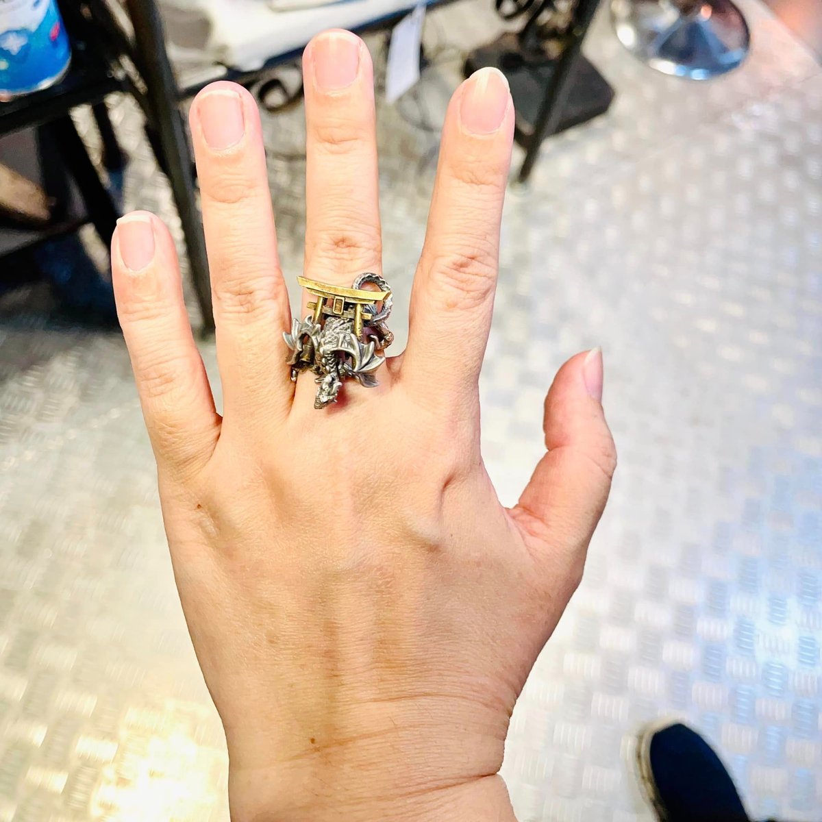 ドラゴンの指輪】鳥居とドラゴン（リング）［林檎屋］ | 上州本店 蛇骨堂