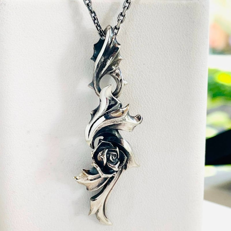 スタンリーゲス　ツイスト　クロスペンダント　925 18k スタンリーゲス ツイスト クロスペンダント 925 18k Stanley Guess