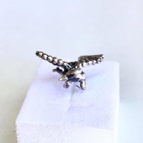 【即納可能！】グリフォン（ピアス）[林檎屋]