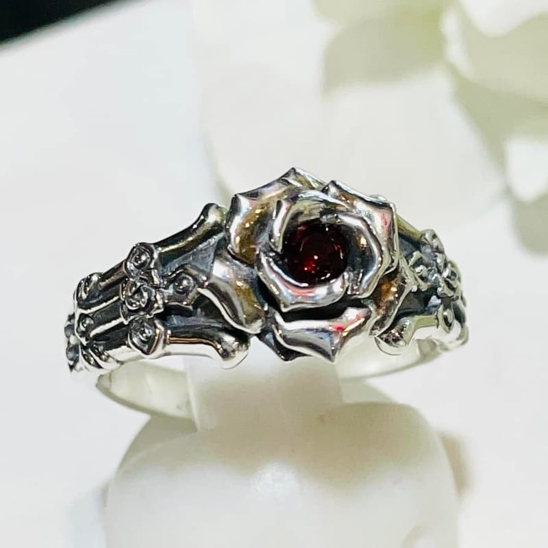 新品未開封　QuinRose ハートの国のアリス アルテミスキングス リング 即納可能！】クリムゾンローズリング［Artemis Kings］ | 上州本店 蛇骨堂