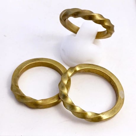 BR Twiloリング3mm［Vallucina］