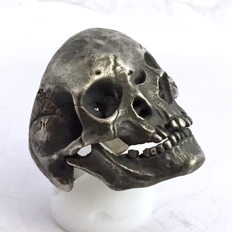 Malformation Skull リング　燻し［kinsfolk］