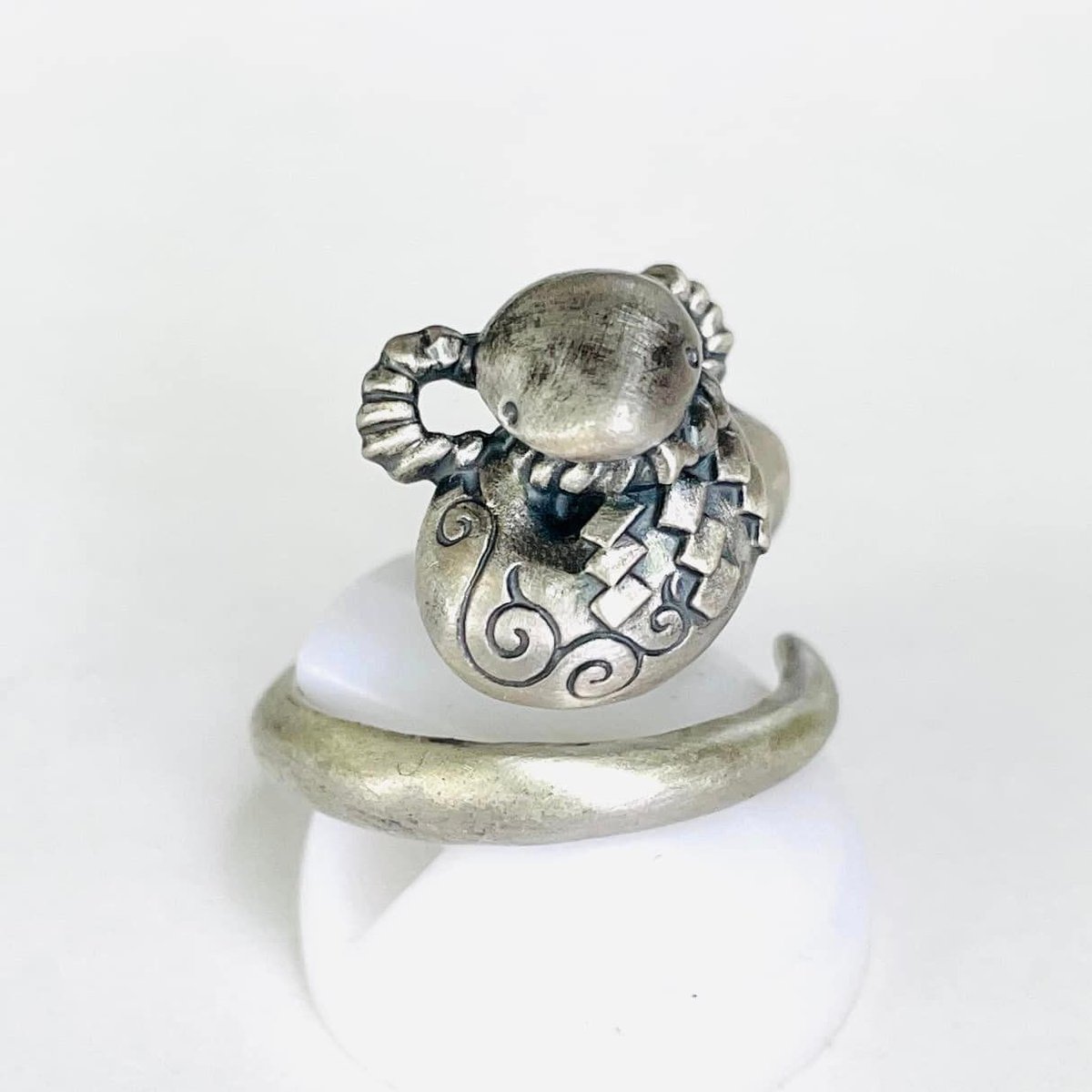 即納可能！】白ヘビ様（リング）［林檎屋］ | 上州本店 蛇骨堂