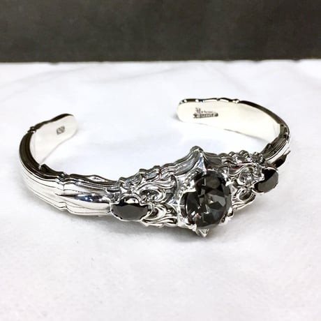 【即納可能！】ブラックナイトバングル　～Black knight bangle～［Artemis Classic］