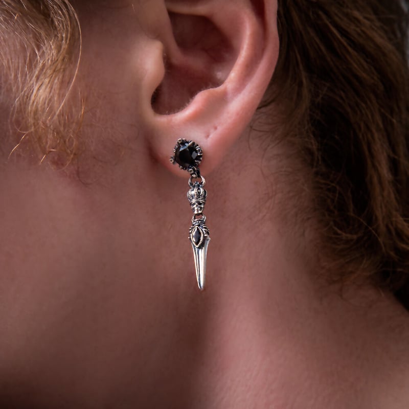 即納可能！】スカルクラウンダガーピアス ～Skull Crown Dagger Earrin