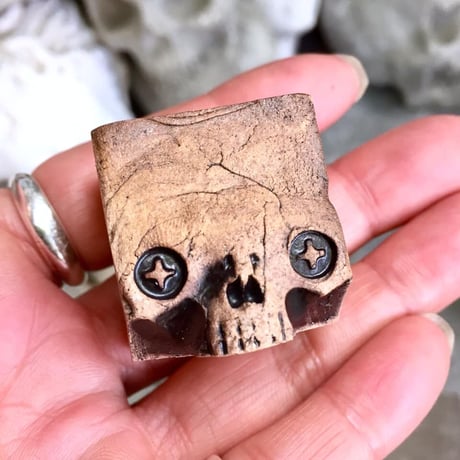 【SOLD OUT!】キューブスカル（小）～カードスタンド～[大友窯SKULL]