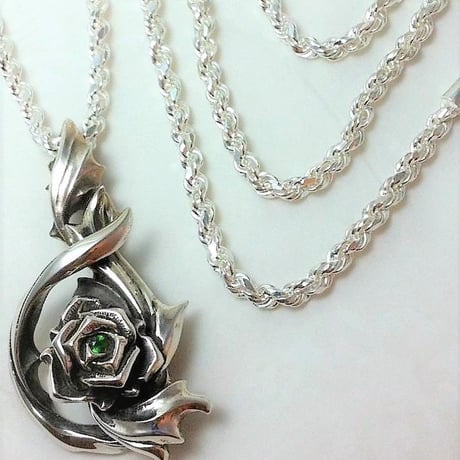 【蛇骨堂限定販売】バラペンダント　［GLAM SCALE］
