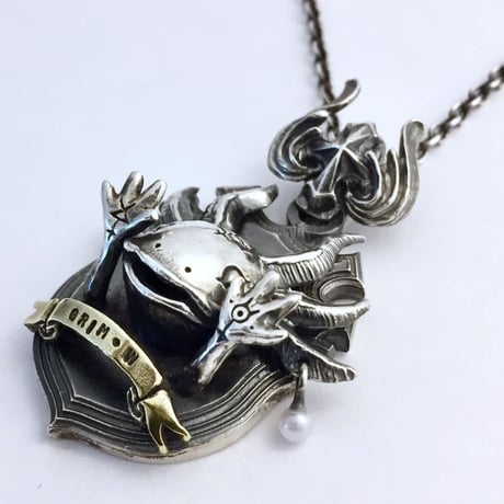 【即納可能！ウーパールーパーのペンダント】GrimWooper-真珠のピアス
