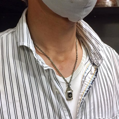 【SOLD OUT!】★蛇骨堂限定販売★クロスクワトロフォイルオニキスチャーム