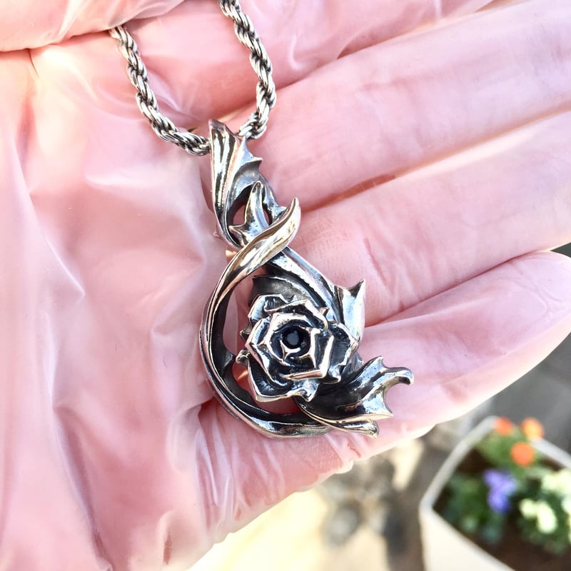 蛇骨堂限定販売】バラペンダント ［GLAM SCALE］ | 上州本店 蛇骨堂