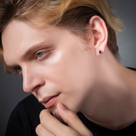 【即納可能！】ブラックナイトピアス　~Black knight earring~［Artemis Classic］