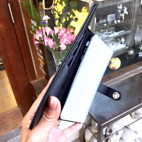 【50％OFF！SALE！！】本革アイフォンXS　MAX　ブックケース
