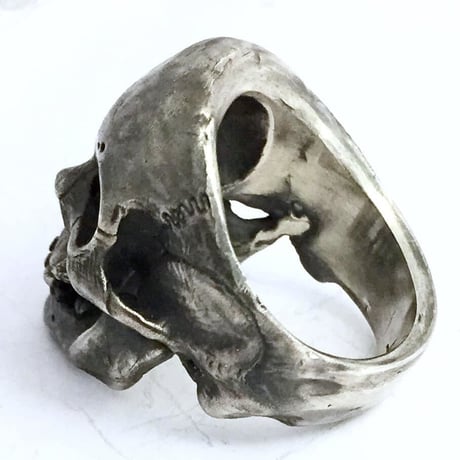 Malformation Skull リング　燻し［kinsfolk］