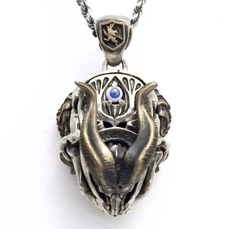 Succubus Glass Eye Pendant（ペンダントトップ）［BLIND RABBIT］