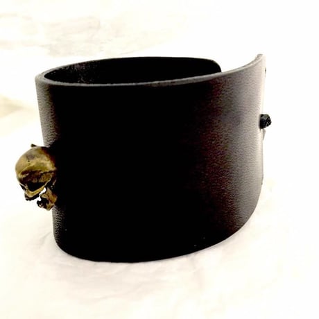 【即納可能！】スカルレザーブレスレット黒
