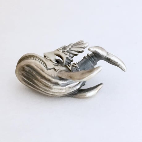 空とぶクジラ（ペンダントトップ）［林檎屋］