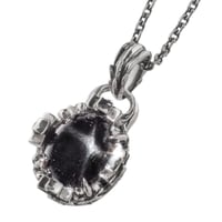 オーバルクラウンペンダントブラックスター ～Oval Crown Pendant Black Star～［Artemis Kings］