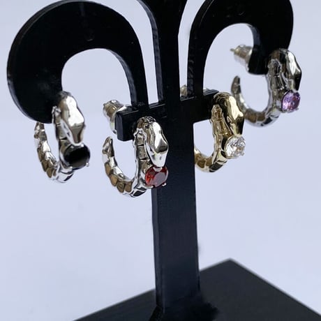 【蛇のピアス】サーペントバイパーシルバーピアス［Bizarre］