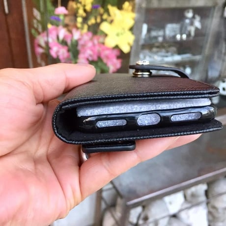 【50％OFF！SALE！！】本革アイフォンXS　ブックケース