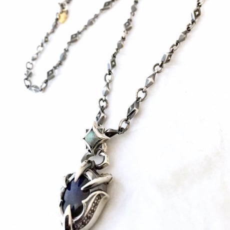 【チェーン付きペンダント】ドラゴンクローペンダント［Artemis Classic］