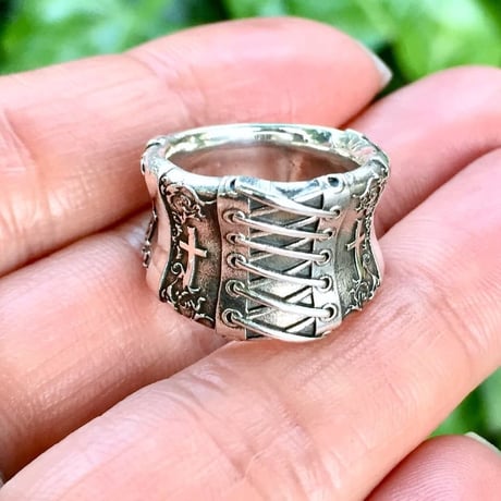 【即納可能サイズ有り！コルセットの指輪】Corset Ring ［anima exists in all creation］