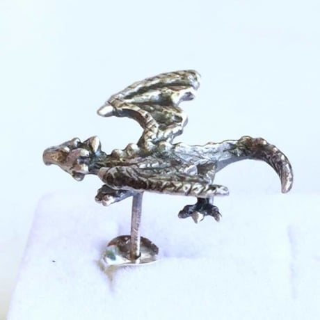 【即納可能！】ドラゴン（ピアス）[林檎屋]