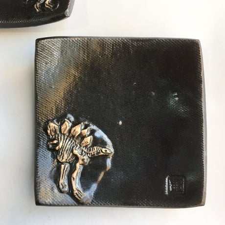 【SOLD OUT！】ステゴサウルス豆皿［大友窯SKULL］