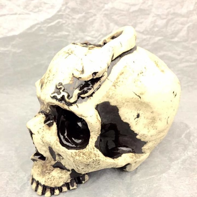 【珍品】ドクロ蛇髑髏　陶器製スカル置物 約10cm 珍品】ドクロ蛇髑髏陶器製スカル置物 約10cm