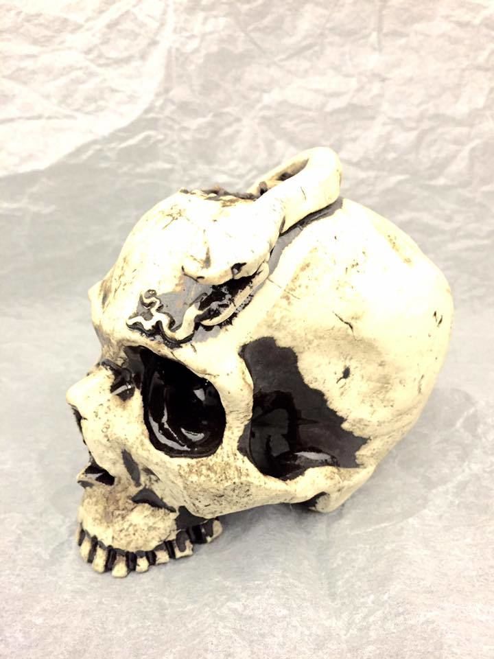 即納可能！】蛇とドクロ～花器～[大友窯SKULL] | 上州本店 蛇骨堂