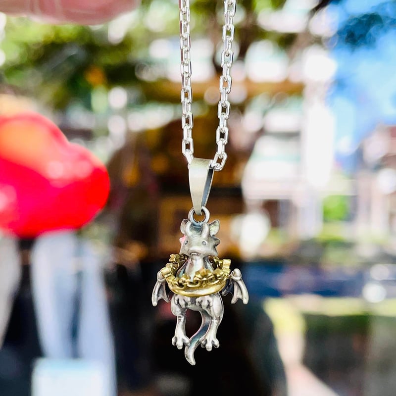 即納可能！】王冠にはまったドラゴン（ペンダントトップ）［林檎屋