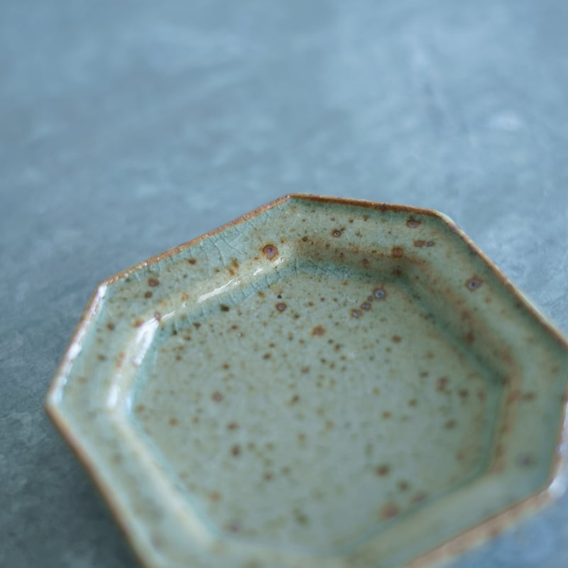 柏井 羊 / 八角小皿【土灰釉】 | Gallery KIANU