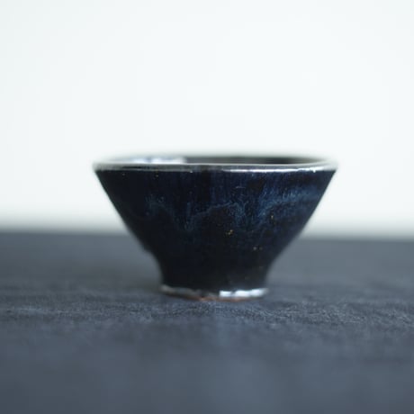 新八野窯 / 青の汲出し碗
