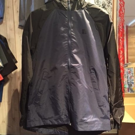 ALTAMONT REYNOLDS ウインドブレーカー
