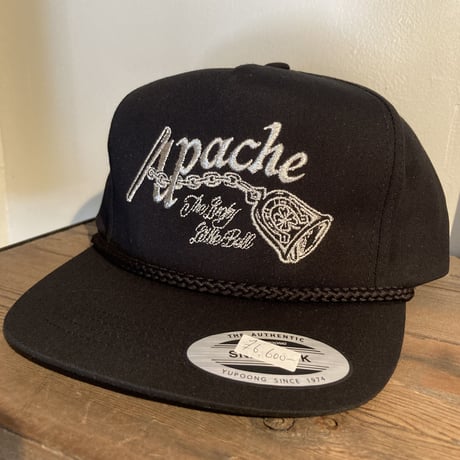 APACHE スナップバックキャップ