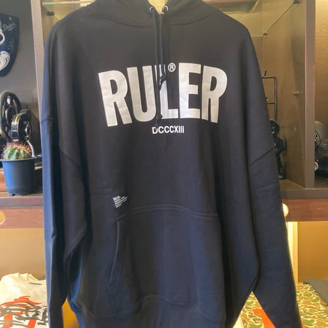 RULER ロゴパーカー