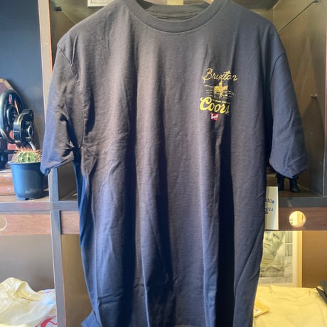 BRIXTON COORS LEGEND Tシャツ